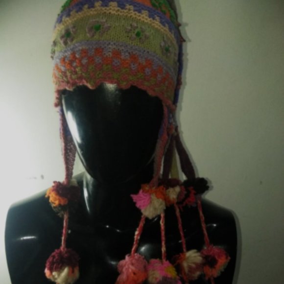 Peruvian artisanal chullo - beanie - beanie for women - warm winter - wool knit main image 9